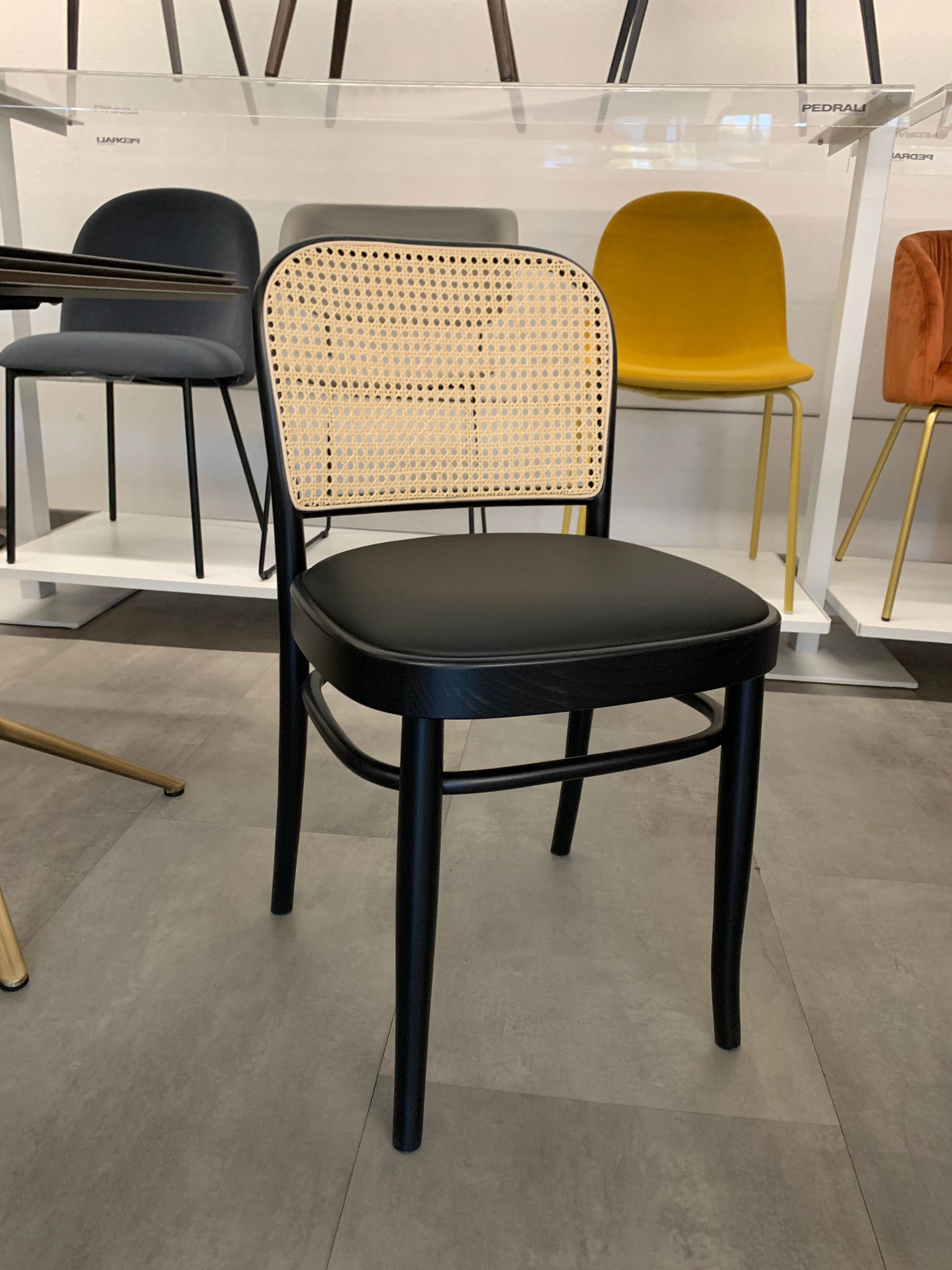 Sedia Vienna In Metallo Con Seduta In Finta Paglia – Confezione Da 2 – Colore Nero