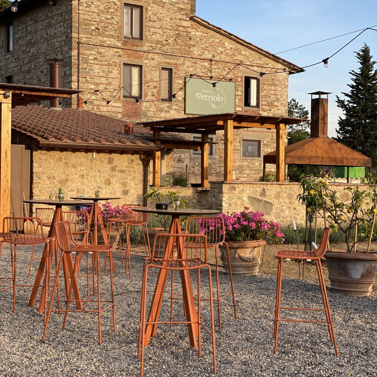 tavoli alti esterno