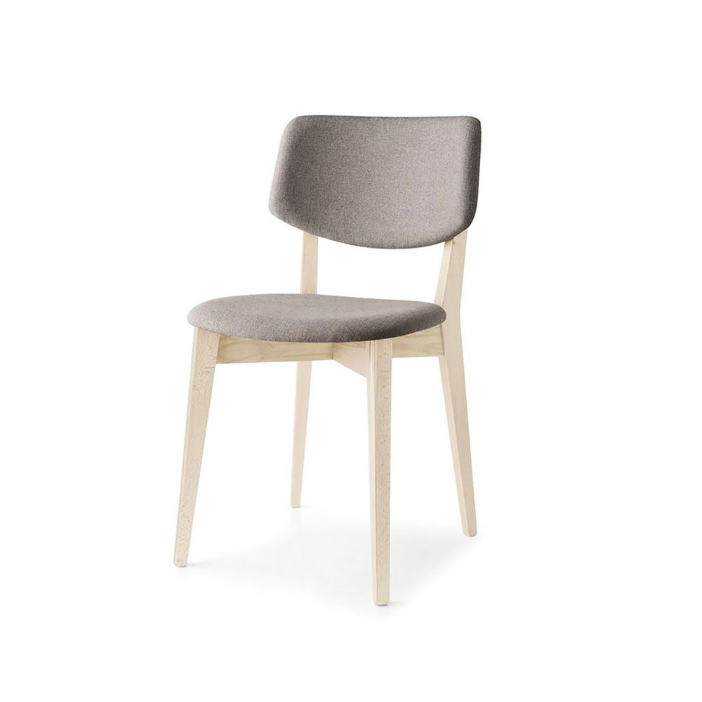 Sedia Robin Calligaris imbottita con struttura in legno massello.